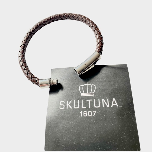 Skultuna Stealth Wide Leather Bracelet- Unisex - Picture 3 of 4